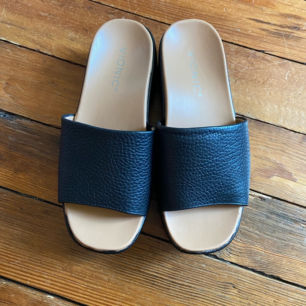 Vionic Trista Sandals, Black, size 5